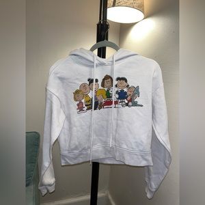 Peanuts long sleeve Size medium white cropped hoodie